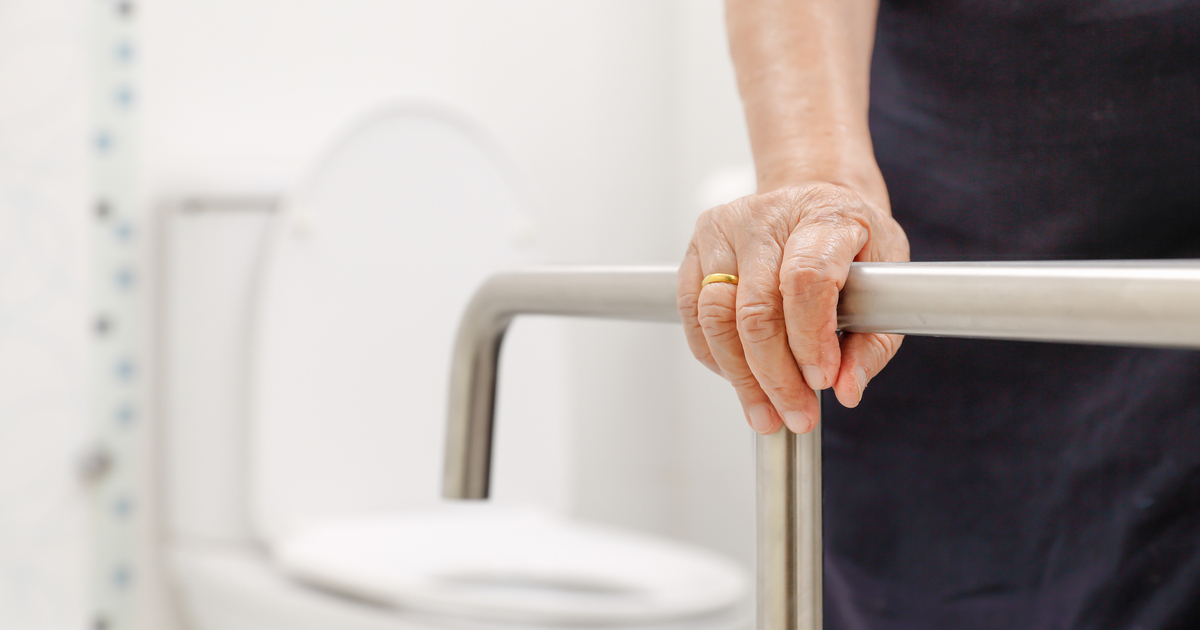 Assisting Your Aging Parents with Their Toileting Needs